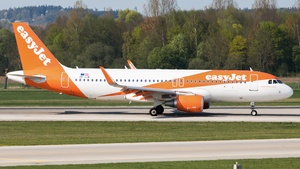 Photo of OE-IJA - Airbus A320-214 operated by easyJet Europe