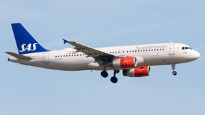 Photo of OY-KAP - Airbus A320-232 operated by SAS Scandinavian Airlines