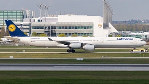 Photo of D-AIHA - Airbus A340-642 operated by Lufthansa