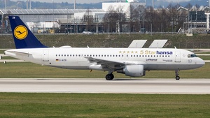 Photo of D-AIZB - Airbus A320-214 operated by Lufthansa