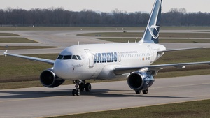 Photo of YR-ASD - Airbus A318-111 operated by Tarom - Romanian Air Transport