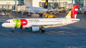 Photo of CS-TNI - Airbus A320-214 operated by TAP Air Portugal