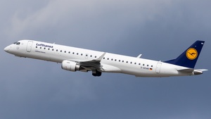 Photo of D-AEMB - Embraer ERJ-195LR operated by Lufthansa CityLine