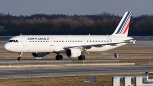 Photo of F-GTAH - Airbus A321-211 operated by Air France