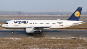 Photo of D-AIZD - Airbus A320-214 operated by Lufthansa