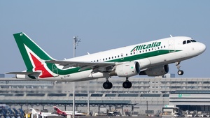Photo of EI-IMT - Airbus A319-111 operated by Alitalia