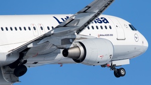 Photo of D-AIUT - Airbus A320-214 operated by Lufthansa