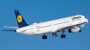 Photo of D-AIDF - Airbus A321-231 operated by Lufthansa