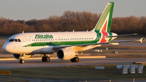 Photo of EI-IMX - Airbus A319-111 operated by Alitalia