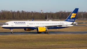 Photo of TF-FIK - Boeing 757-256 operated by Icelandair