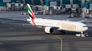 Photo of A6-ECK - Boeing 777-31H(ER) operated by Emirates