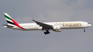 Photo of A6-EMR - Boeing 777-31H operated by Emirates