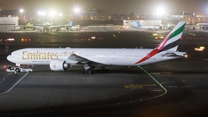 Photo of A6-EPC - Boeing 777-31H(ER) operated by Emirates