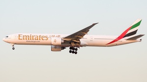 Photo of A6-ENT - Boeing 777-31H(ER) operated by Emirates