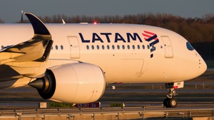 Photo of A7-AMB - Airbus A350-941 operated by Qatar Airways (opb LATAM Airlines Brasil)