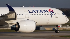 Photo of A7-AMD - Airbus A350-941 operated by Qatar Airways (opb LATAM Airlines Brasil)