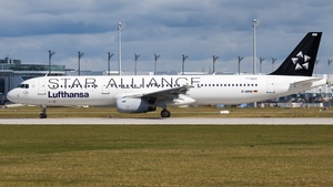 Photo of D-AIRW - Airbus A321-131 operated by Lufthansa