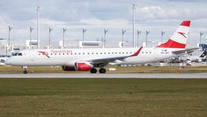 Photo of OE-LWC - Embraer ERJ-195LR operated by Austrian Airlines