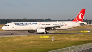 Photo of TC-JRR - Airbus A321-231 operated by Turkish Airlines