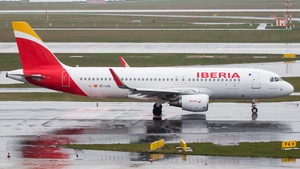 Photo of EC-LUL - Airbus A320-216 operated by Iberia