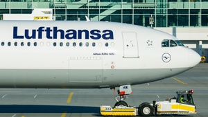 Photo of D-AIHW - Airbus A340-642 operated by Lufthansa