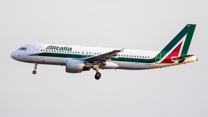 Photo of EI-EID - Airbus A320-216 operated by Alitalia