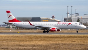 Photo of OE-LWL - Embraer ERJ-195LR operated by Austrian Airlines