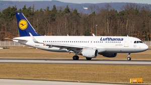 Photo of D-AIUB - Airbus A320-214 operated by Lufthansa