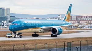 Photo of VN-A862 - Boeing 787-9 Dreamliner operated by Vietnam Airlines