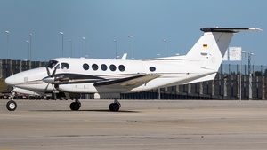 Photo of D-ITFC - Beechcraft B200 Super King Air operated by Reupke Airservice