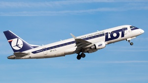Photo of SP-LIL - Embraer ERJ-175LR operated by LOT Polish Airlines