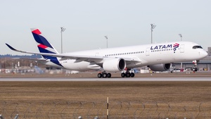 Photo of A7-AMA - Airbus A350-941 operated by Qatar Airways (opb LATAM Airlines Brasil)