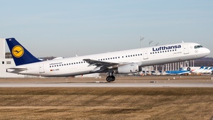 Photo of D-AIDC - Airbus A321-231 operated by Lufthansa