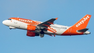 Photo of G-EZDN - Airbus A319-111 operated by easyJet