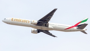 Photo of A6-EMT - Boeing 777-31H operated by Emirates