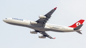 Photo of TC-JDJ - Airbus A340-311 operated by Turkish Airlines