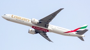 Photo of A6-EGP - Boeing 777-31H(ER) operated by Emirates