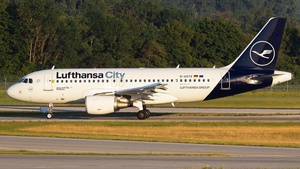 Photo of D-ASTX - Airbus A319-112 operated by Lufthansa City Airlines