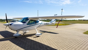 Photo of D-MSXI - EMG Innovation 915 operated by Private