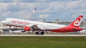 Photo of OE-LCG - Airbus A321-211 operated by Air Berlin (opb Niki)
