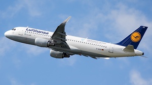 D-AIUQ - Airbus A320-214