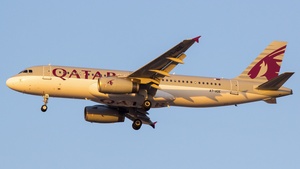 Photo of A7-ADE - Airbus A320-232 operated by Qatar Airways
