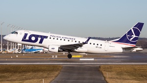 Photo of SP-LIA - Embraer ERJ-175STD operated by LOT Polish Airlines