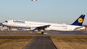 Photo of D-AIDB - Airbus A321-231 operated by Lufthansa
