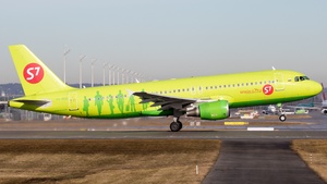 Photo of VQ-BDE - Airbus A320-214 operated by S7 Airlines