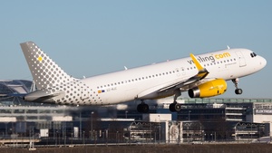 Photo of EC-MJC - Airbus A320-232 operated by Vueling