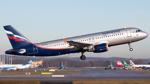 Photo of VQ-BAX - Airbus A320-214 operated by Aeroflot