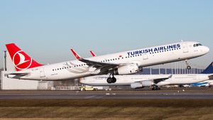 Photo of TC-JTG - Airbus A321-231 operated by Turkish Airlines