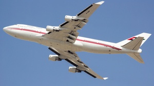Photo of A6-MMM - Boeing 747-422 operated by Dubai Royal Air Wing
