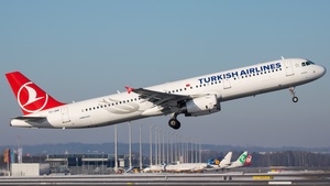 Photo of TC-JRN - Airbus A321-231 operated by Turkish Airlines